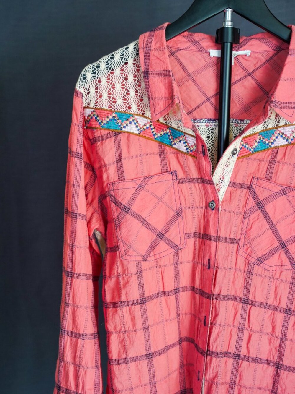 Miss Me Women's Coral Plaid Western Lace Trim Button Up Shirt Large - Picture 2 of 14